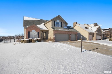 Welcome home to 4815 N. Weaverridge Boulevard! This 4-bedroom, 2 on WeaverRidge Golf Club in Illinois - for sale on GolfHomes.com, golf home, golf lot