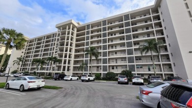 Don't miss this opportunity to own a spacious 1-bedroom, 1 on Palm-Aire Country Club and Resort - Palms in Florida - for sale on GolfHomes.com, golf home, golf lot