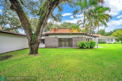 This stunning 2-bedroom, 2-bath villa in the desirable Emerald on The Club at Emerald Hills in Florida - for sale on GolfHomes.com, golf home, golf lot