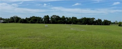 LOOK NO FURTHER!!  ESCAPE THE HUSTLE AND BUSTLE OF BIG CITY on Bluffs Golf Course in Florida - for sale on GolfHomes.com, golf home, golf lot