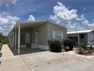 LOOK NO FURTHER!!  ESCAPE THE HUSTLE AND BUSTLE OF BIG CITY on Bluffs Golf Course in Florida - for sale on GolfHomes.com, golf home, golf lot