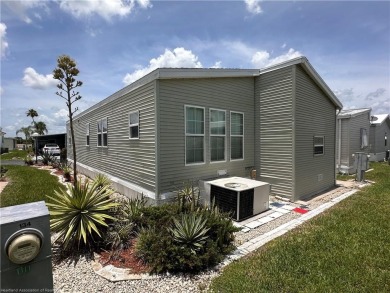 LOOK NO FURTHER!!  ESCAPE THE HUSTLE AND BUSTLE OF BIG CITY on Bluffs Golf Course in Florida - for sale on GolfHomes.com, golf home, golf lot