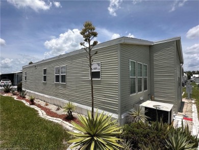 LOOK NO FURTHER!!  ESCAPE THE HUSTLE AND BUSTLE OF BIG CITY on Bluffs Golf Course in Florida - for sale on GolfHomes.com, golf home, golf lot
