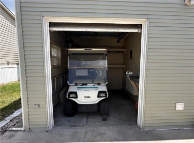 LOOK NO FURTHER!!  ESCAPE THE HUSTLE AND BUSTLE OF BIG CITY on Bluffs Golf Course in Florida - for sale on GolfHomes.com, golf home, golf lot