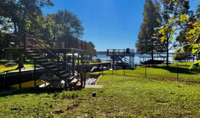 Waterfront home on Cedar Creek Lake.   Ready for a makeover to on Pinnacle Golf and Boat Club in Texas - for sale on GolfHomes.com, golf home, golf lot