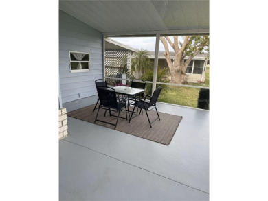 FULLY RENOVATED HOME in ZELLWOOD STATION, 2 bedrooms, 2 baths on Zellwood Station Country Club in Florida - for sale on GolfHomes.com, golf home, golf lot