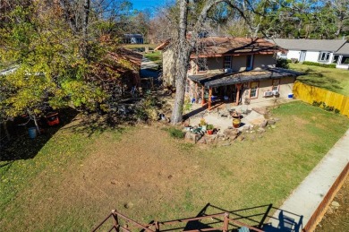 Waterfront home on Cedar Creek Lake.   Ready for a makeover to on Pinnacle Golf and Boat Club in Texas - for sale on GolfHomes.com, golf home, golf lot