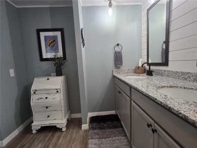 FULLY RENOVATED HOME in ZELLWOOD STATION, 2 bedrooms, 2 baths on Zellwood Station Country Club in Florida - for sale on GolfHomes.com, golf home, golf lot