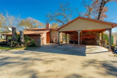 Waterfront home on Cedar Creek Lake.   Ready for a makeover to on Pinnacle Golf and Boat Club in Texas - for sale on GolfHomes.com, golf home, golf lot