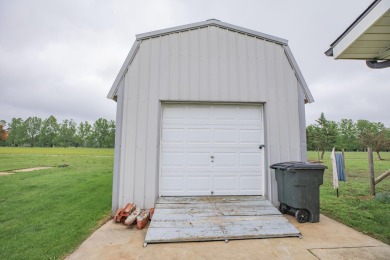 Here's your chance to get into one of Bolivar's most loved on Boliver Municipal Golf Course  in Missouri - for sale on GolfHomes.com, golf home, golf lot