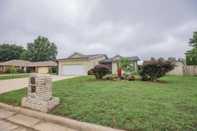 Here's your chance to get into one of Bolivar's most loved on Boliver Municipal Golf Course  in Missouri - for sale on GolfHomes.com, golf home, golf lot