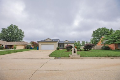 Here's your chance to get into one of Bolivar's most loved on Boliver Municipal Golf Course  in Missouri - for sale on GolfHomes.com, golf home, golf lot