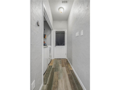 Enjoy the ideal blend of comfort and convenience in this on Briarcrest Country Club, Inc. in Texas - for sale on GolfHomes.com, golf home, golf lot