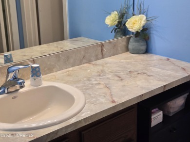 Hawthorne model....NEWER GAS HEAT AND CENTRAL AIR...Thermal on Lions Head Country Club in New Jersey - for sale on GolfHomes.com, golf home, golf lot