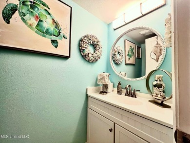 Updated End Unit Townhome with additional heated/cooled sq on Diamondhead Country Club in Mississippi - for sale on GolfHomes.com, golf home, golf lot