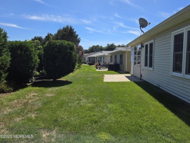 Hawthorne model....NEWER GAS HEAT AND CENTRAL AIR...Thermal on Lions Head Country Club in New Jersey - for sale on GolfHomes.com, golf home, golf lot