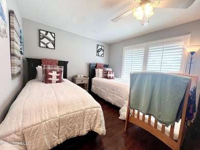 Updated End Unit Townhome with additional heated/cooled sq on Diamondhead Country Club in Mississippi - for sale on GolfHomes.com, golf home, golf lot