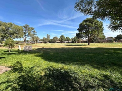 This home offers an ideal size and location for those who on Chaparral Country Club in New Mexico - for sale on GolfHomes.com, golf home, golf lot