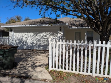 NICE HOUSE!!!! NEW IN 2024 AND 2025 CARPET, INTERIOR PAINT on Plum Creek Golf Club in Texas - for sale on GolfHomes.com, golf home, golf lot