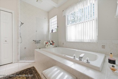 Located in Glen Lakes, this 1998 Addison Osprey home has been on Glen Lakes Country Club in Florida - for sale on GolfHomes.com, golf home, golf lot