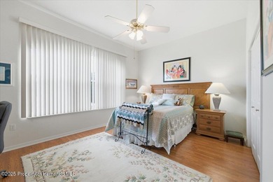 Located in Glen Lakes, this 1998 Addison Osprey home has been on Glen Lakes Country Club in Florida - for sale on GolfHomes.com, golf home, golf lot