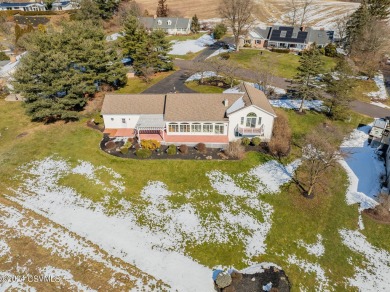 Beautiful 3 bedroom, 4 bath home situated in quiet dead end on Frosty Valley Country Club in Pennsylvania - for sale on GolfHomes.com, golf home, golf lot