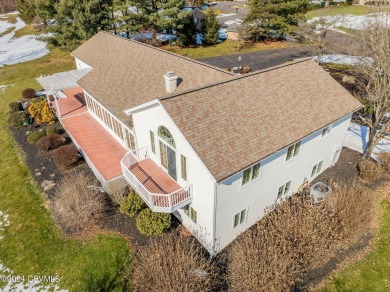 Beautiful 3 bedroom, 4 bath home situated in quiet dead end on Frosty Valley Country Club in Pennsylvania - for sale on GolfHomes.com, golf home, golf lot