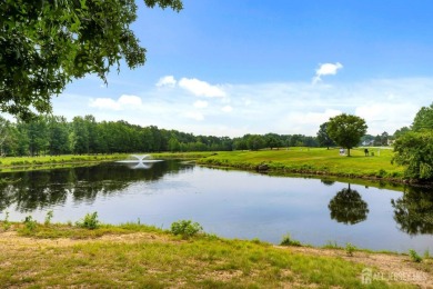 Move-in ready 2-bed, 2-bath ranch-style condo in Monroe's on Concordia Golf Club in New Jersey - for sale on GolfHomes.com, golf home, golf lot