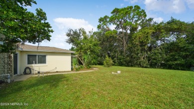 Welcome to this charming ranch-style home in the desirable Palm on Palm Harbor Golf Club in Florida - for sale on GolfHomes.com, golf home, golf lot