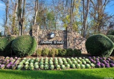 Welcome home to this well maintained 2 bedroom with primary on Bretton Woods Country Club in New York - for sale on GolfHomes.com, golf home, golf lot