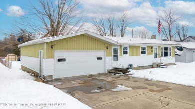 Step into this practical 3-bedroom, 2.5-bath home featuring on Oak Lane Golf Course, Inc. in Michigan - for sale on GolfHomes.com, golf home, golf lot