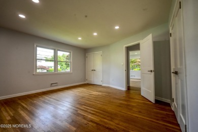 Move right in to this beautifully renovated 4-bedroom, 3 on Hollywood Golf Club in New Jersey - for sale on GolfHomes.com, golf home, golf lot