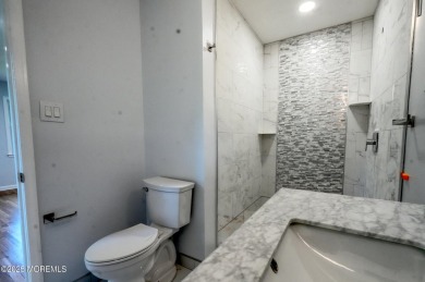 Move right in to this beautifully renovated 4-bedroom, 3 on Hollywood Golf Club in New Jersey - for sale on GolfHomes.com, golf home, golf lot