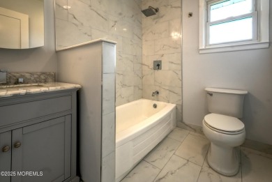 Move right in to this beautifully renovated 4-bedroom, 3 on Hollywood Golf Club in New Jersey - for sale on GolfHomes.com, golf home, golf lot