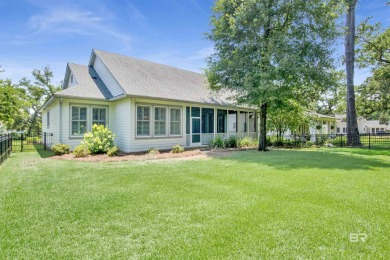 Lovely home in the gated community of Battles Trace with the on Lakewood Golf Club in Alabama - for sale on GolfHomes.com, golf home, golf lot