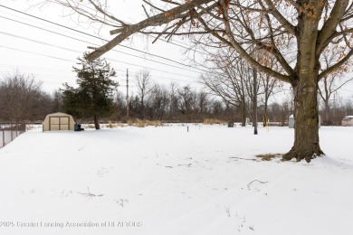 Step into this practical 3-bedroom, 2.5-bath home featuring on Oak Lane Golf Course, Inc. in Michigan - for sale on GolfHomes.com, golf home, golf lot