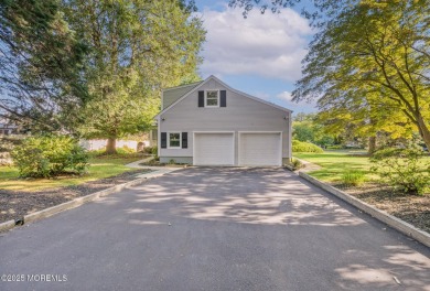 Move right in to this beautifully renovated 4-bedroom, 3 on Hollywood Golf Club in New Jersey - for sale on GolfHomes.com, golf home, golf lot
