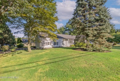 Move right in to this beautifully renovated 4-bedroom, 3 on Hollywood Golf Club in New Jersey - for sale on GolfHomes.com, golf home, golf lot