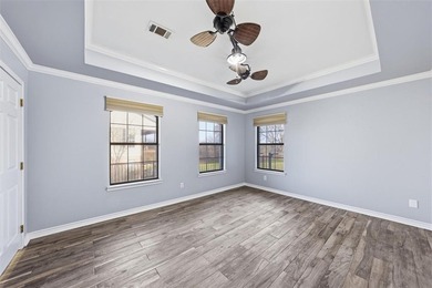 1211 Overlook Court is a well maintained 3 bedroom, 2 bath home on White Bluff Resort - Old Course in Texas - for sale on GolfHomes.com, golf home, golf lot