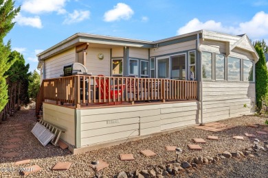 Turnkey waterfront home in sought-after Juniper Ridge Resort! on Juniper Ridge R.V. Golf Resort in Arizona - for sale on GolfHomes.com, golf home, golf lot