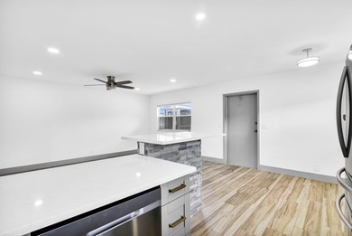 Like new 2 Br 2 full bath, condo with open kitchen featuring on Kings Point Golf - Executive in Florida - for sale on GolfHomes.com, golf home, golf lot