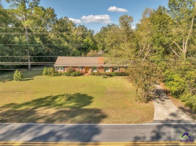 All brick classic beauty on 3/4 acres in lovely Perrydise.  You on Perry Country Club in Georgia - for sale on GolfHomes.com, golf home, golf lot