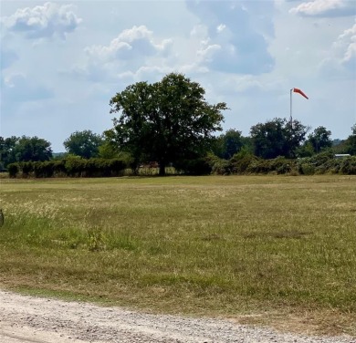 Do Not Miss Out! This level 80x120 foot lot features sandy soil on Horseshoe Bend Country Club in Texas - for sale on GolfHomes.com, golf home, golf lot
