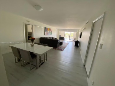 Spacious 3BR/2BA condo with 1,620 sq ft of bright, airy living on Oaks Country Club in Florida - for sale on GolfHomes.com, golf home, golf lot