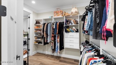 Welcome to 140 Utsesti Way! Discover contemporary elegance and on Toqua Golf Course - Loudon County in Tennessee - for sale on GolfHomes.com, golf home, golf lot