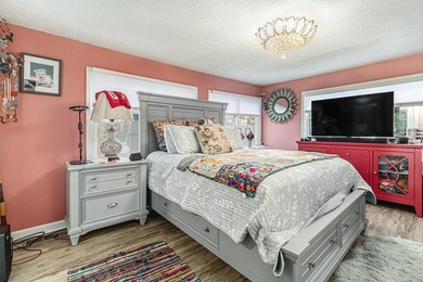 Welcome to your new oasis in the desirable Windjammer Village on Indian Wells Golf Course in South Carolina - for sale on GolfHomes.com, golf home, golf lot