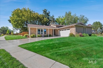 Incredible opportunity to own a turnkey GORGEOUSLY remodeled & on Eagle Hills Golf Course in Idaho - for sale on GolfHomes.com, golf home, golf lot