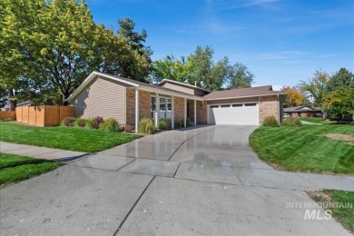 Incredible opportunity to own a turnkey GORGEOUSLY remodeled & on Eagle Hills Golf Course in Idaho - for sale on GolfHomes.com, golf home, golf lot