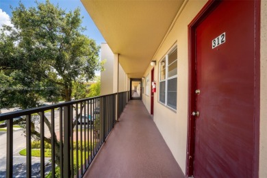 Welcome to this resort style community! This 2 Bed/ 1.5 Bath on Flamingo Lakes Country Club in Florida - for sale on GolfHomes.com, golf home, golf lot