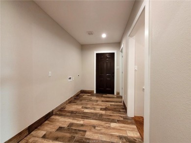 Extremely Low AC bills - $48 in June, $59 in July, set at 72 on Hilltop Lakes Resort Golf Club in Texas - for sale on GolfHomes.com, golf home, golf lot